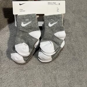 Nike Socks Newborn 6-12 Months Gray White 6 Pack Lightweight Ankle Baby Swoosh